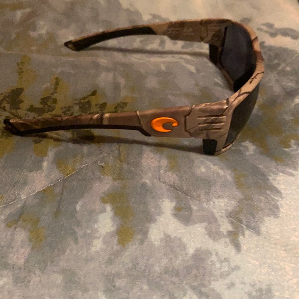 Camouflage Costas good condition other than a few minor scratches on the lens